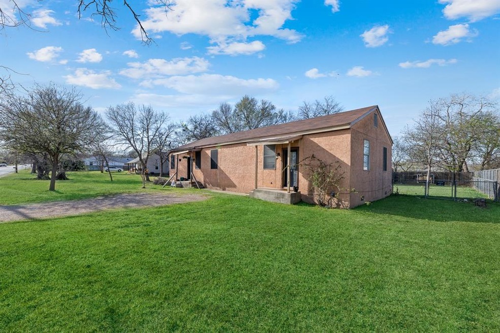 7712 Corina Dr, Fort Worth, TX 76108 - photo 1