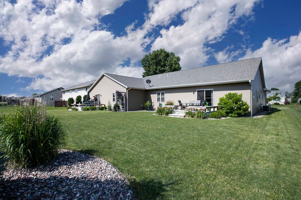 N218 Eastowne Ln, Appleton, WI 54915 - photo 1