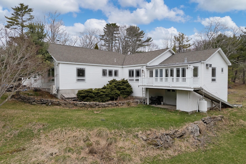 9 Hoffman Way_0101