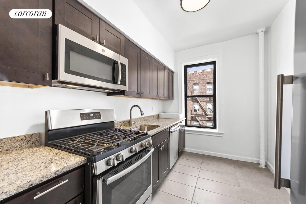 139-18 34th Rd unit C2, Flushing, NY 11354 - photo 1