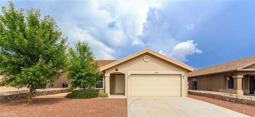 753 Desert Sage Dr, Horizon City, TX 79928 - photo 1