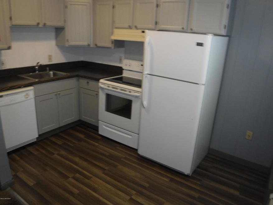 1460 W 26th Ave unit 15, Anchorage, AK 99503 - photo 1
