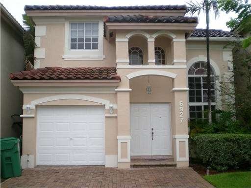 6927 NW 109th Ave, Doral, FL 33178 - photo 1