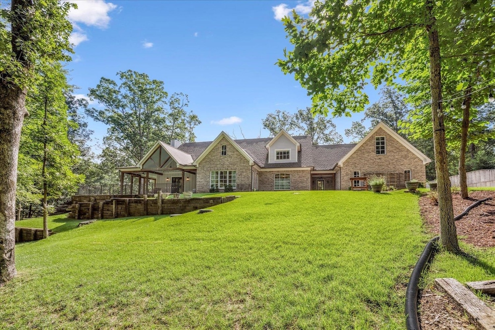 Sold $855,000 • Co-Listing Agent