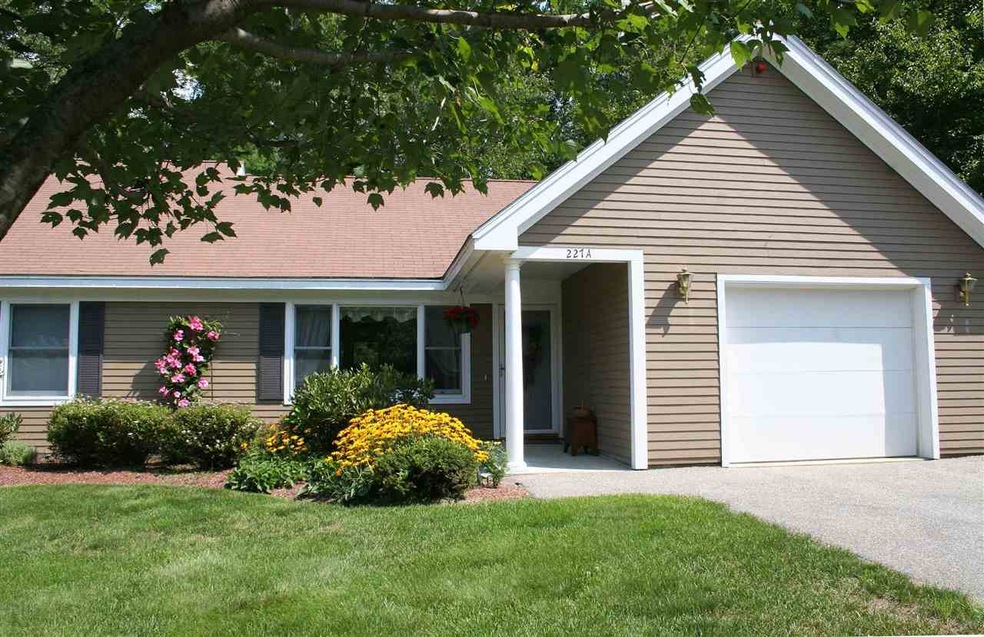 221 Taylor Cir, Pembroke, NH 03275 - photo 1