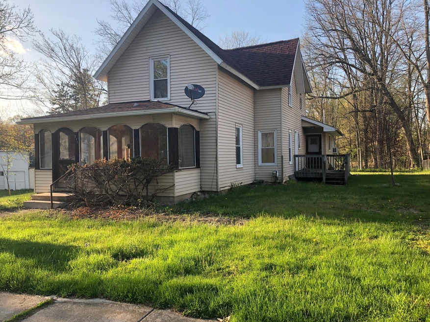 211 Forest St, Marshall, MI 49068 - photo 1