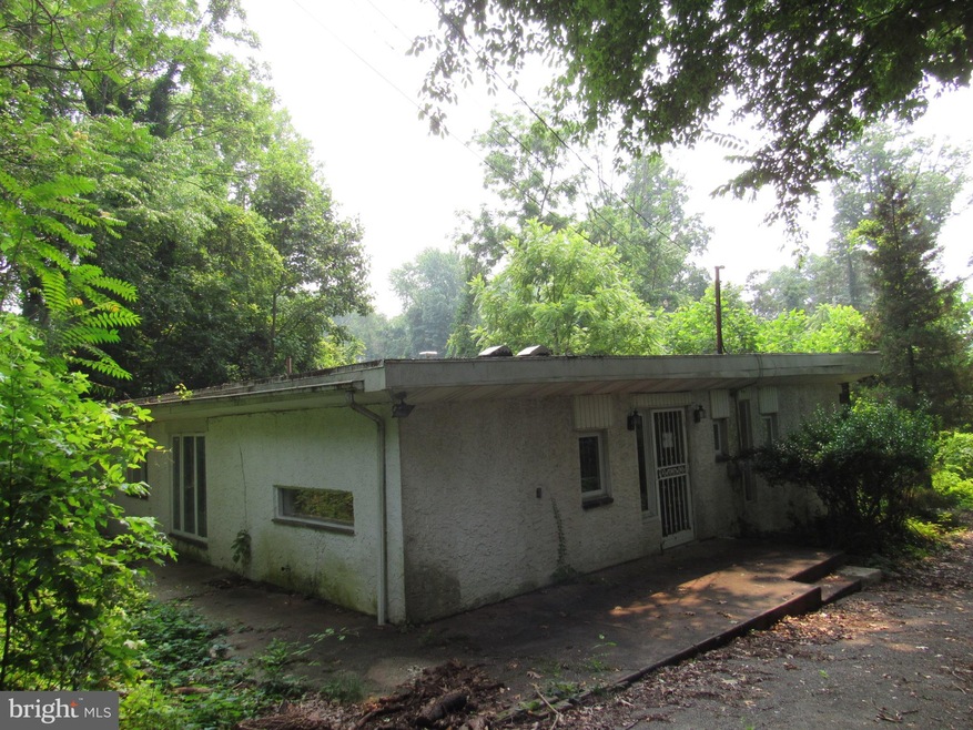 978 Township Line (Aka City Ave) Rd, Wynnewood, PA 19096 - photo 1