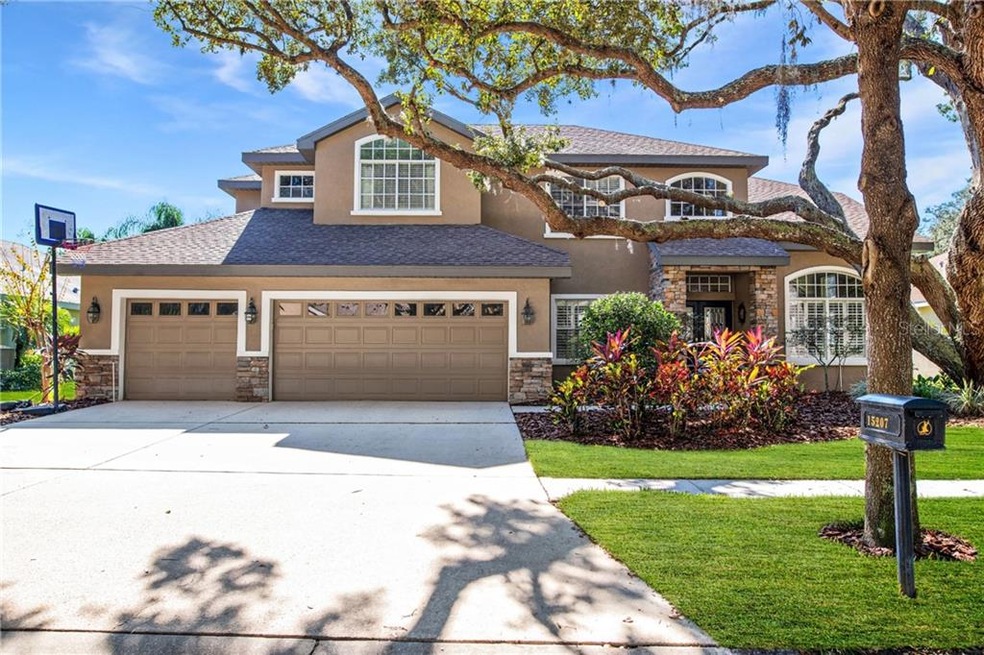 15207 Merlinpark Place, Lithia, FL 33547 - photo 1