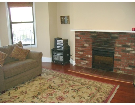 497 Beacon St unit 4, Boston, MA 02215 - photo 1