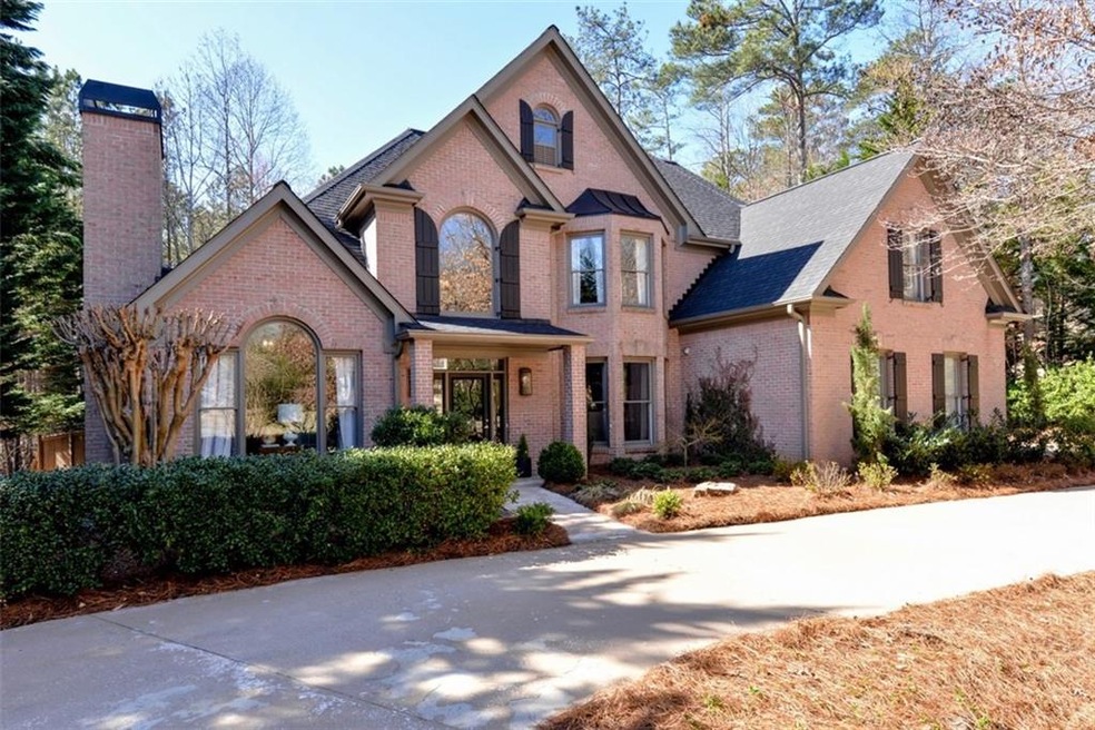 STUNNING EXECUTIVE STYLE HOME ON ONE ACRE LOT