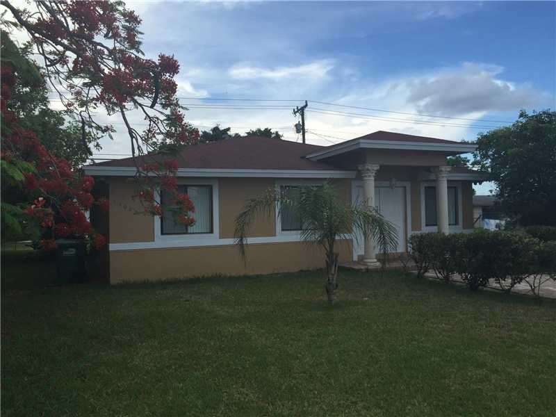 11001 SW 218 Te, Cutler Bay, FL 33170 - photo 1