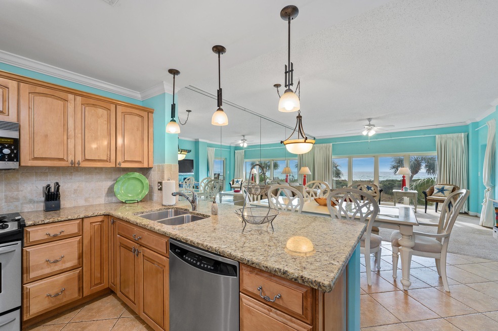 Topsl Beach Manor 213-03