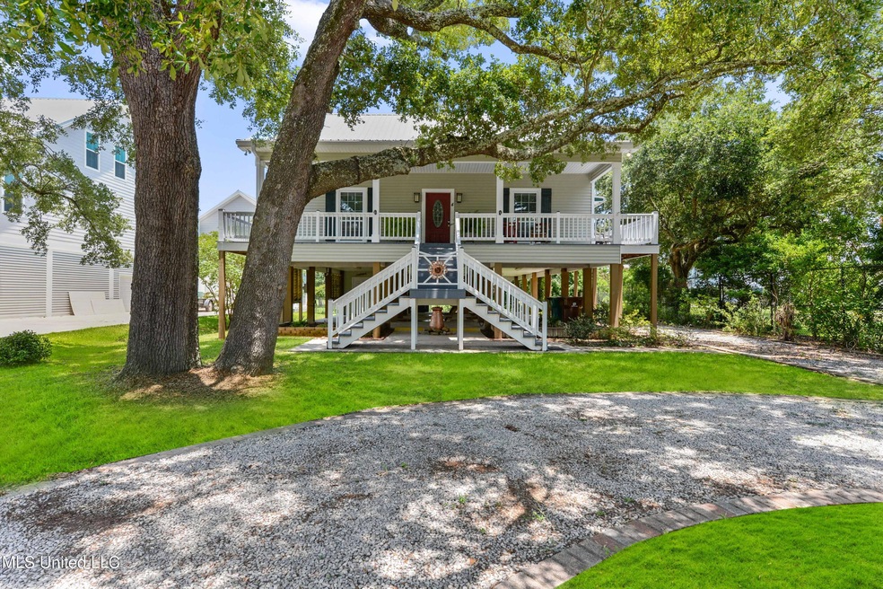 4 Sherman Avenue, Pass Christian MS