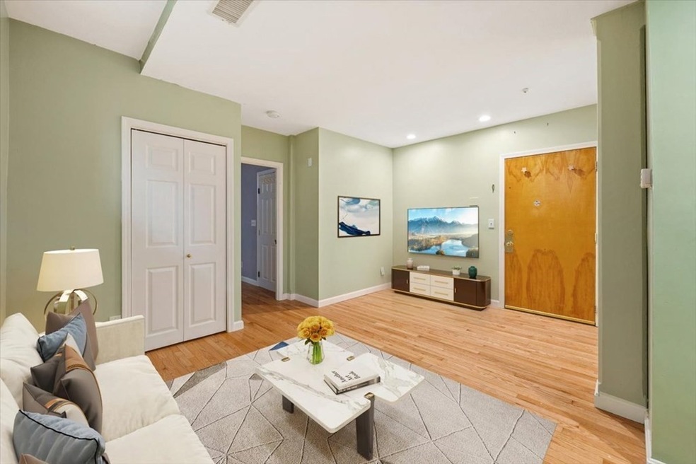 Whittemore Mills unit 116, Quincy, MA 02170 - photo 1