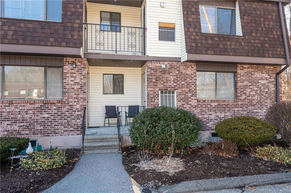 140 Thompson St unit 3H, East Haven, CT 06513 - photo 1