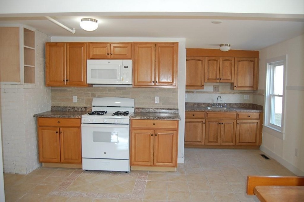 1 Tarkiln Rd unit 1, Kingston, MA 02364 - photo 1