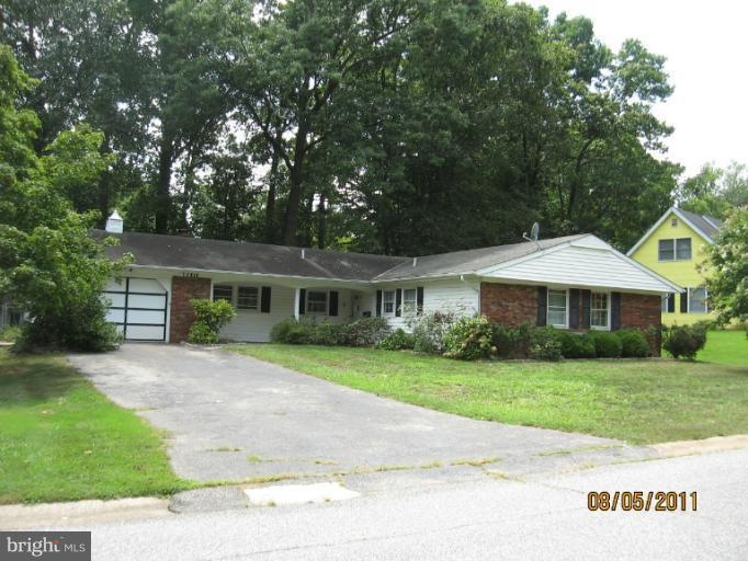 12910 Victoria Heights Dr, Bowie, MD 20715 - photo 1