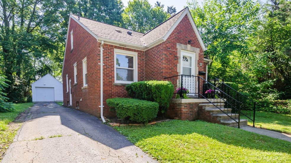 703 S 7th St, Ann Arbor, MI 48103 - photo 1