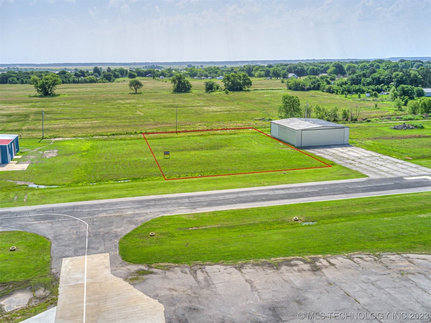 Property lines show both lots combined