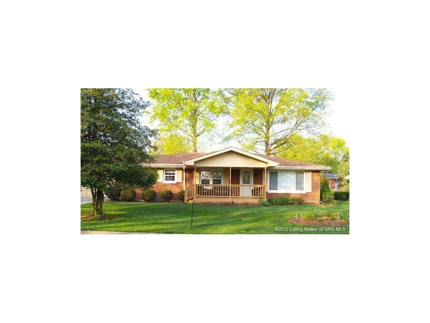 3303 Deerwood Dr, New Albany, IN 47150 - photo 1