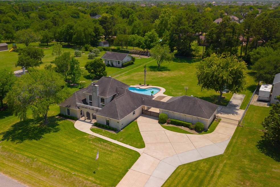 906 Layfair Place, Friendswood, TX 77546 - photo 1