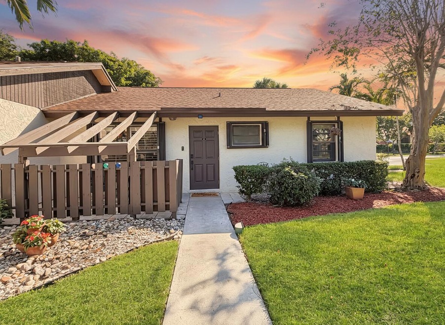 48 Via de Casas Norte unit 480, Boynton Beach, FL 33426 - photo 1