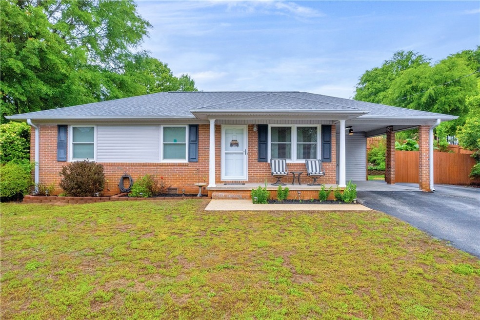 904 Andover Way, Walhalla, SC 29691 - photo 1