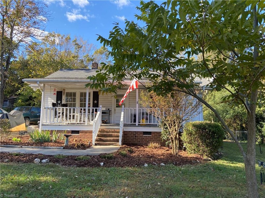 247 Cresent Dr, Asheboro, NC 27203 - photo 1