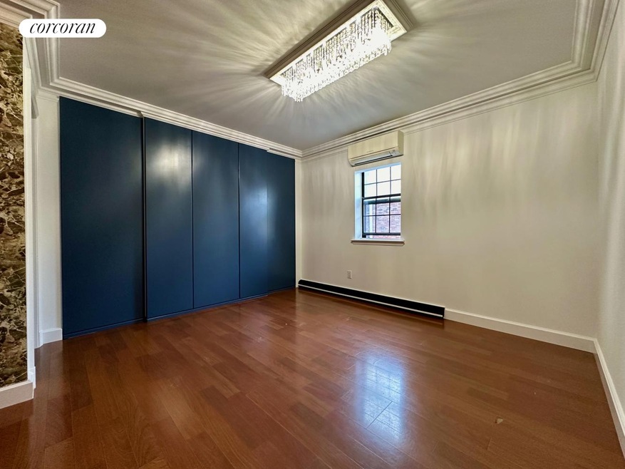 66-09 242nd St unit 14D, Douglaston, NY 11362 - photo 1