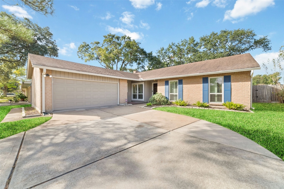 2314 Joel Wheaton Rd, Houston, TX 77077 - photo 1