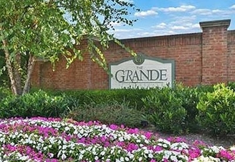 6112 Brookhaven Ct unit 6112, Riverdale, NJ 07457 - photo 1