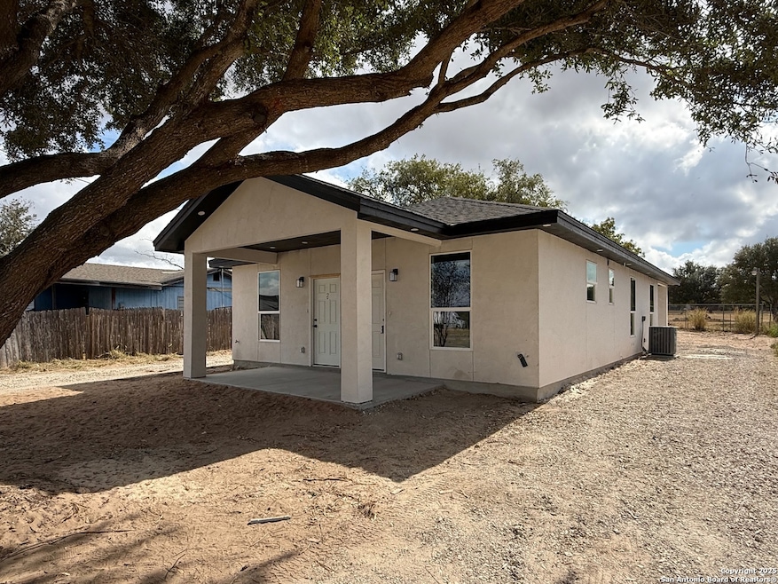 3274 Interstate 35 N unit 1, Natalia, TX 78059 - photo 1