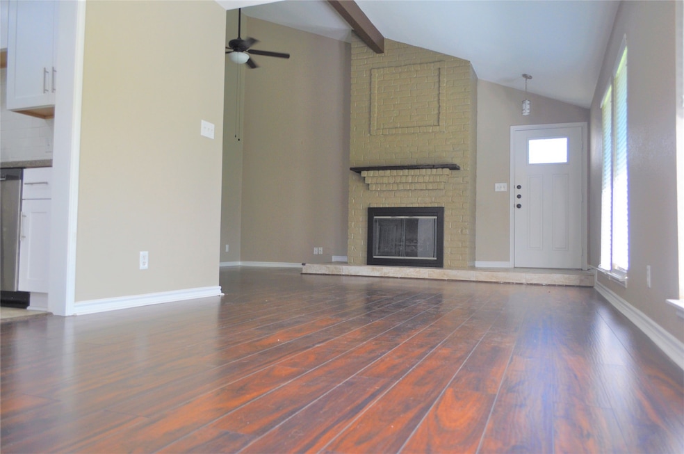 7732 Challie Ln unit 7732, Houston, TX 77088 - photo 1