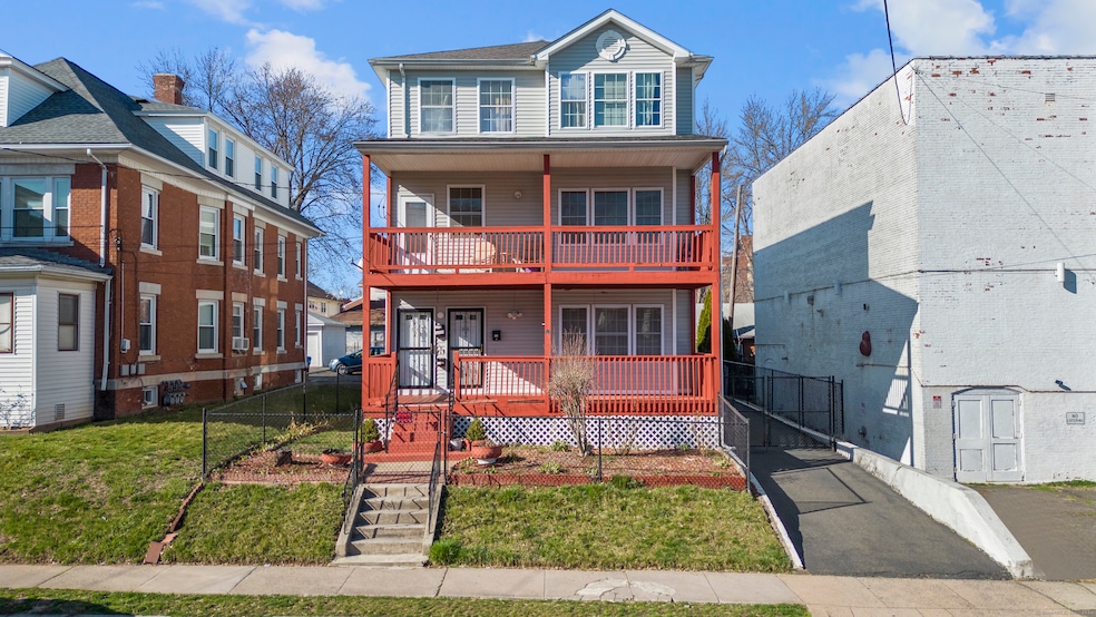 90-92 Barker St, Hartford, CT 06114 - photo 1
