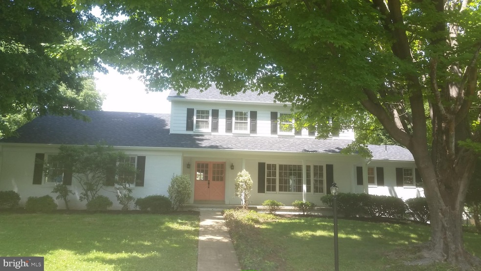 641 W Country Club Dr, Purcellville, VA 20132 - photo 1