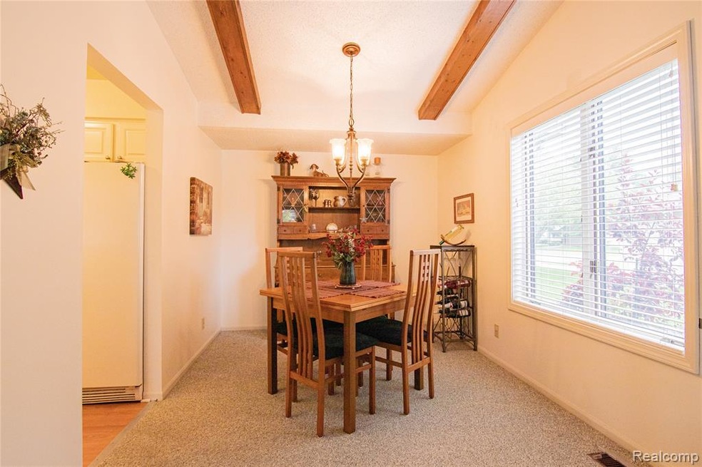 5061 Lin Hill Dr, Swartz Creek, MI 48473 - photo 1