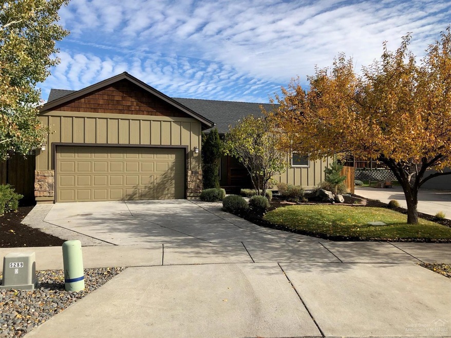 2197 NE Castle Ave, Bend, OR 97701 - photo 1