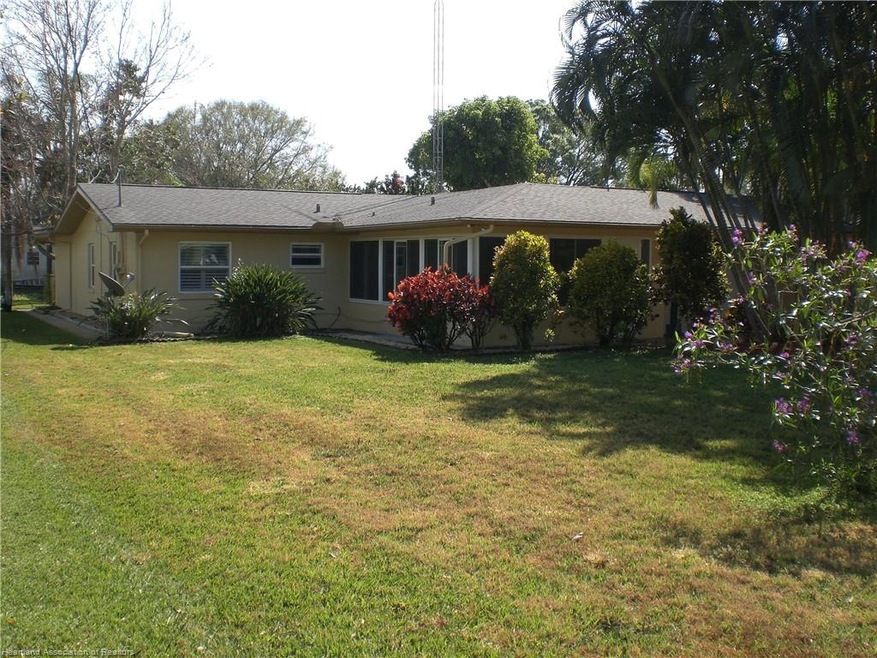 106 Lake Huntley Dr, Lake Placid, FL 33852 - photo 1