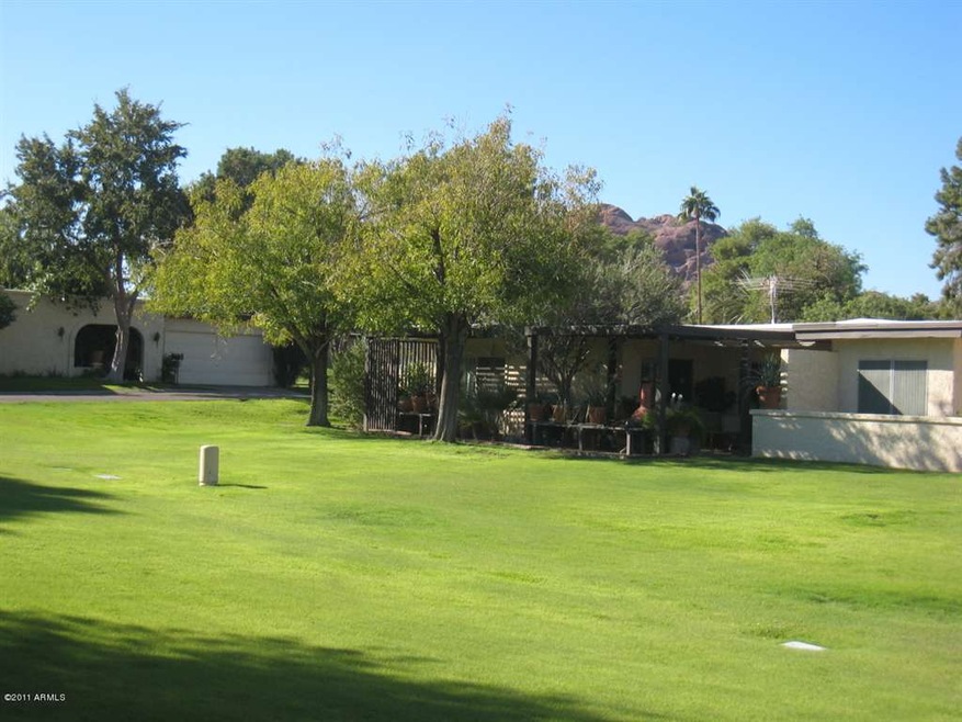 greenbelt with mountain views!