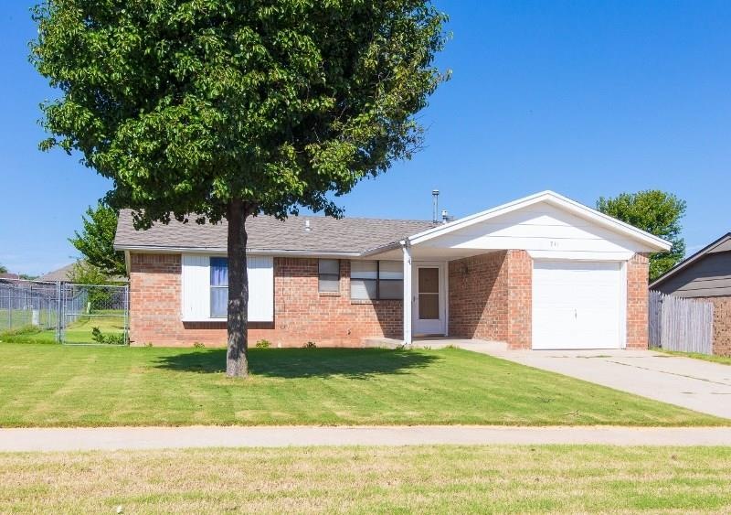 711 N Ramblin Oaks Dr, Moore, OK 73160 - photo 1