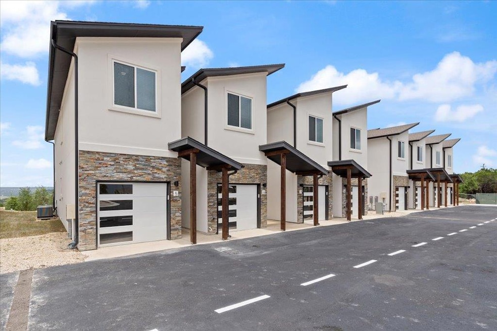 For Rent $1,900/month