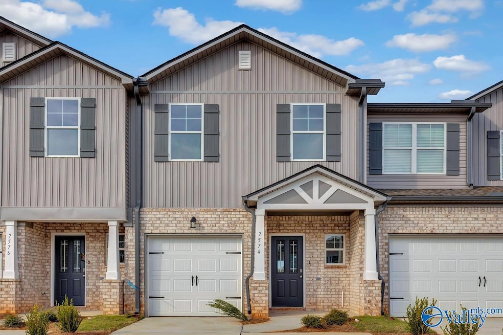 7574 Discovery Point Dr NW, Huntsville, AL 35806 - photo 1