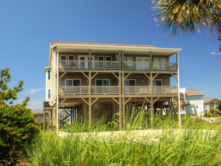103 S Inlet Court