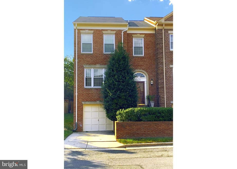 135 Gretna Green Ct unit IX-48, Alexandria, VA 22304 - photo 1