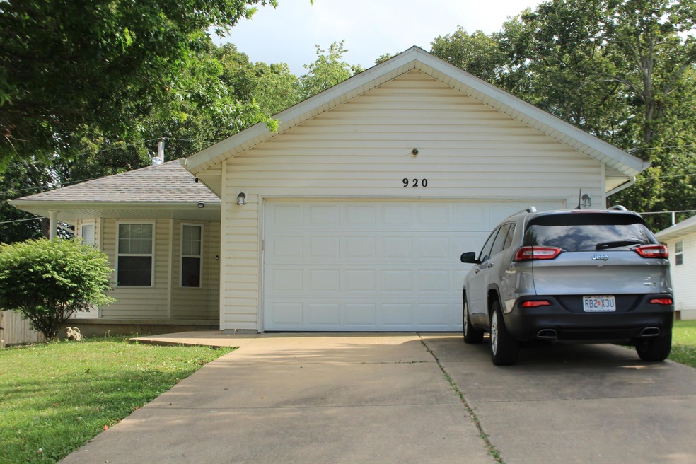 920 Butterfield Dr, Nixa, MO 65714 - photo 1