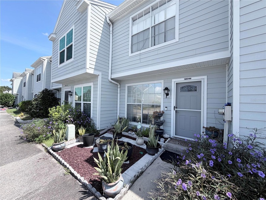 6720 121st Ave unit 11, Largo, FL 33773 - photo 1