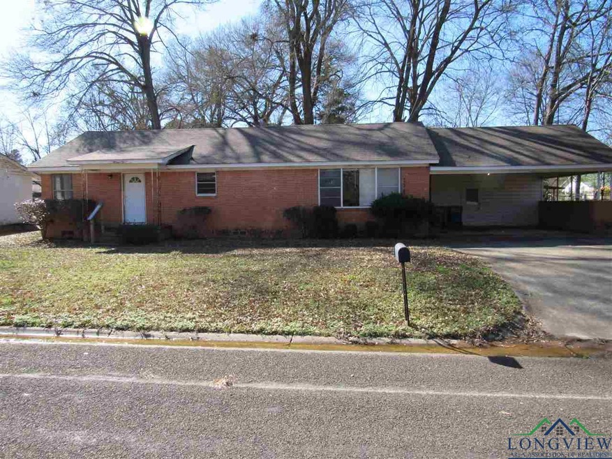 3411 Pinecrest St, Kilgore, TX 75662 - photo 1