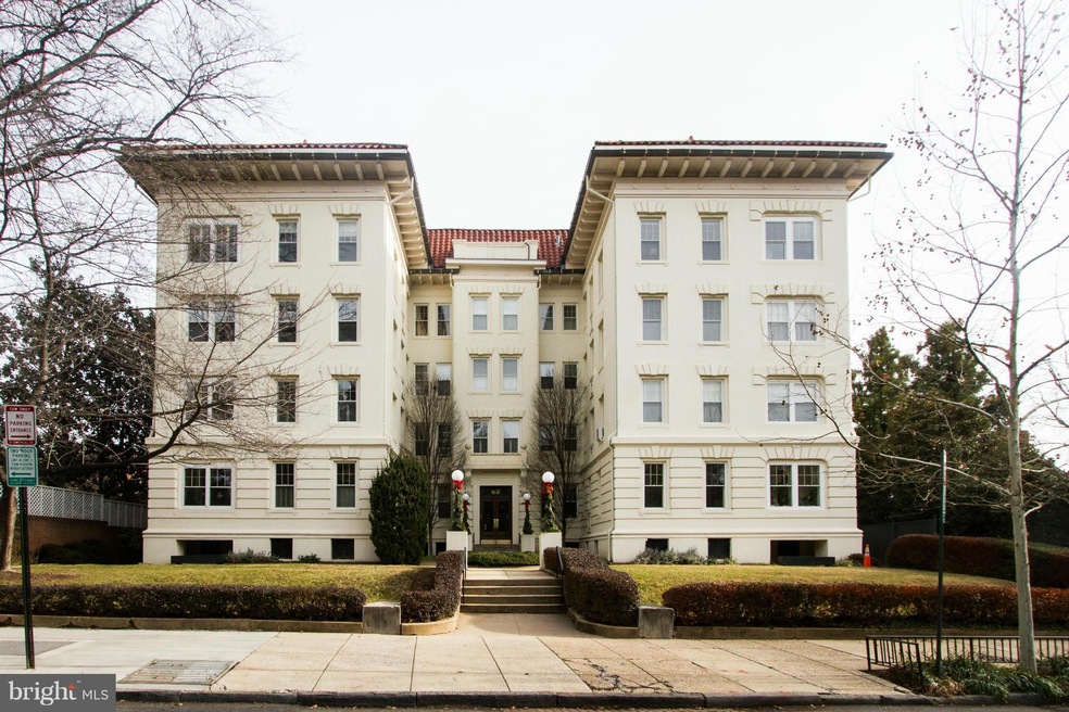 1657 31st St NW unit 201, Washington, DC 20007 - photo 1