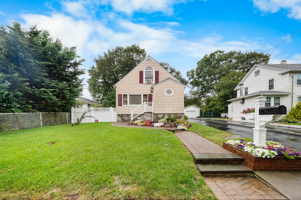 Under Contract $399,900