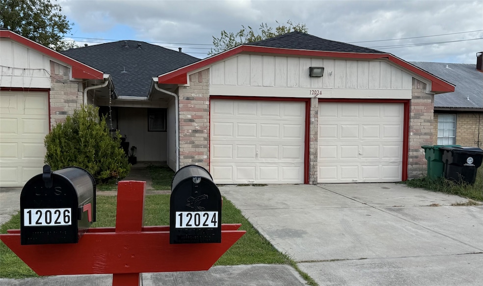 12024 Tambourine Dr, Stafford, TX 77477 - photo 1